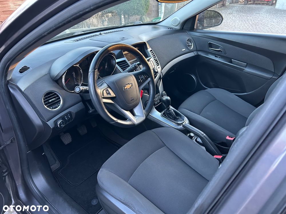 Chevrolet Cruze 1.8 LTZ - 11