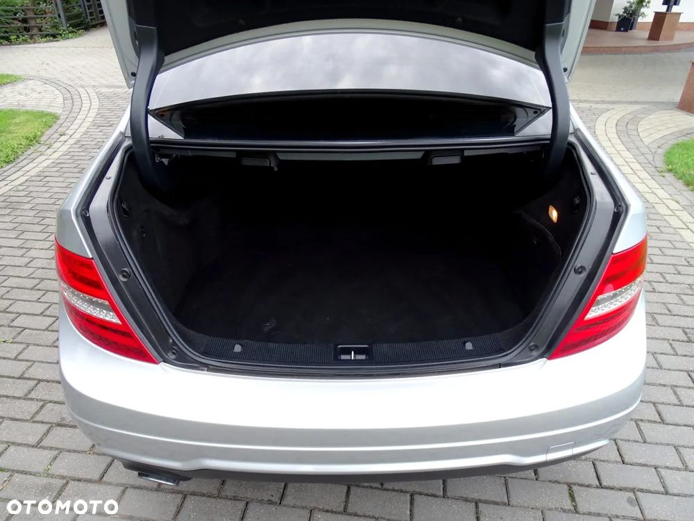Mercedes-Benz Klasa C 250 (BlueEFFICIENCY) 7G-TRONIC - 13