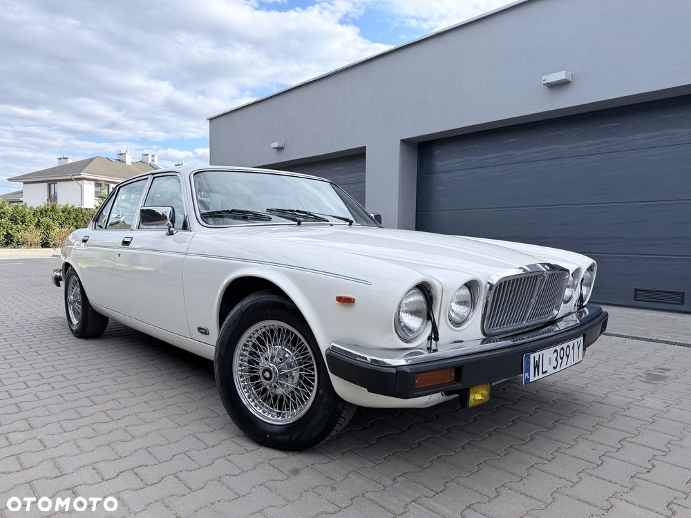 Jaguar XJ - 1
