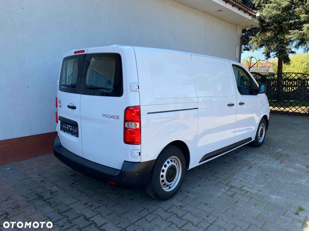 Toyota PROACE - 7