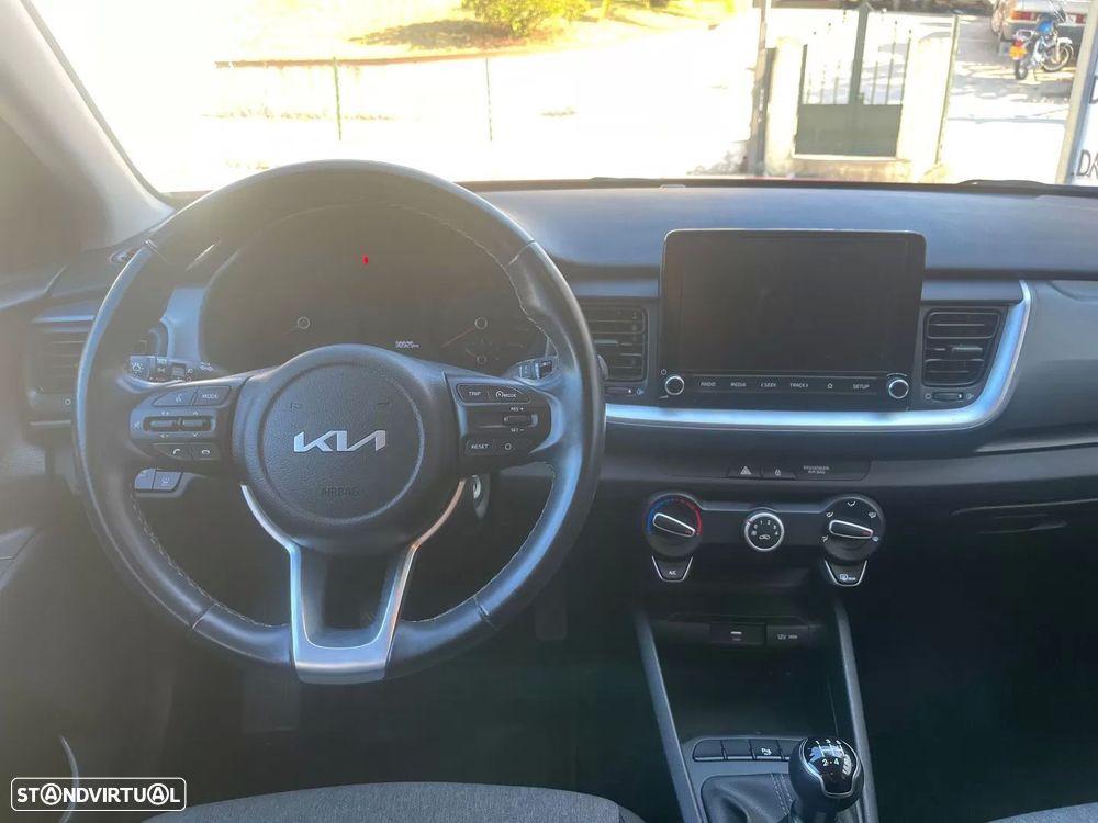 Kia Stonic - 12