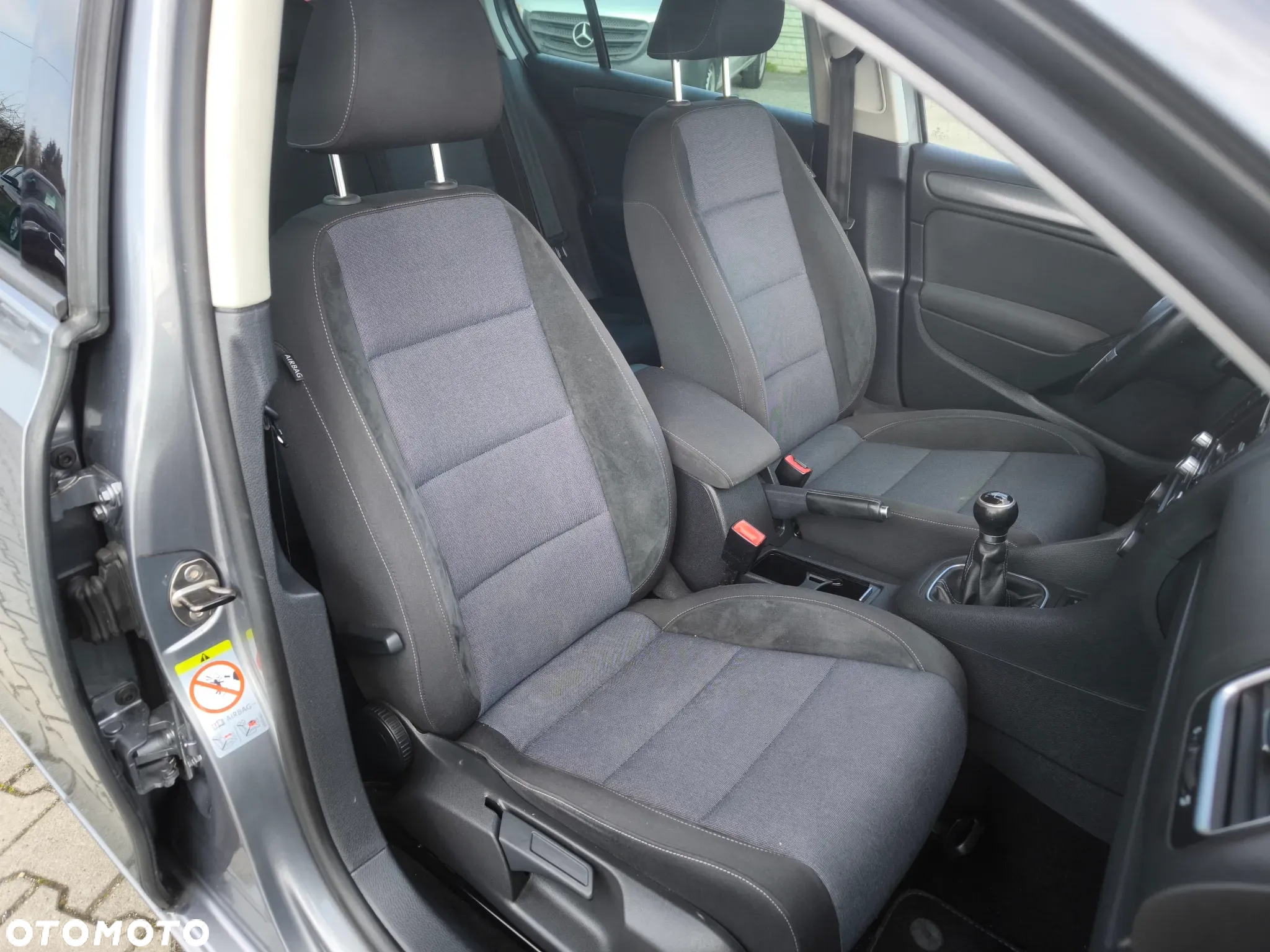 Volkswagen Golf 1.6 TDI DPF BlueMotion Technology Style - 10