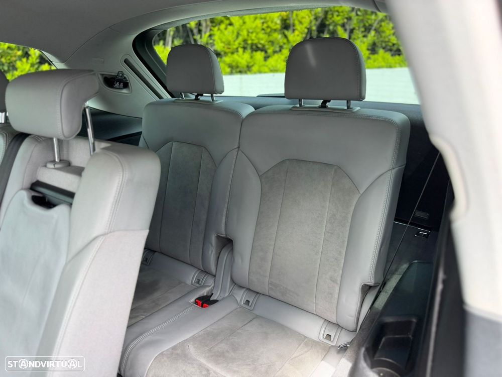 Audi Q7 3.0 TDI quattro tiptronic 7L - 7