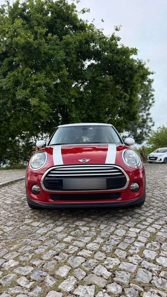 MINI 5 Portas Cooper D Auto - 3