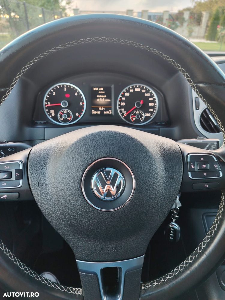 Volkswagen Tiguan 2.0 TDI DPF BlueMotion Technology Lounge Sport & Style - 14
