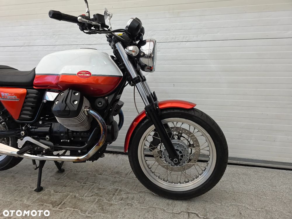 Moto Guzzi V7 - 8
