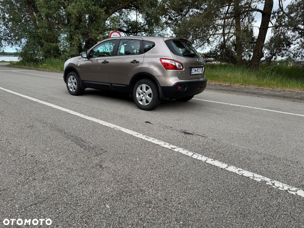 Nissan Qashqai 1.6 Visia - 9