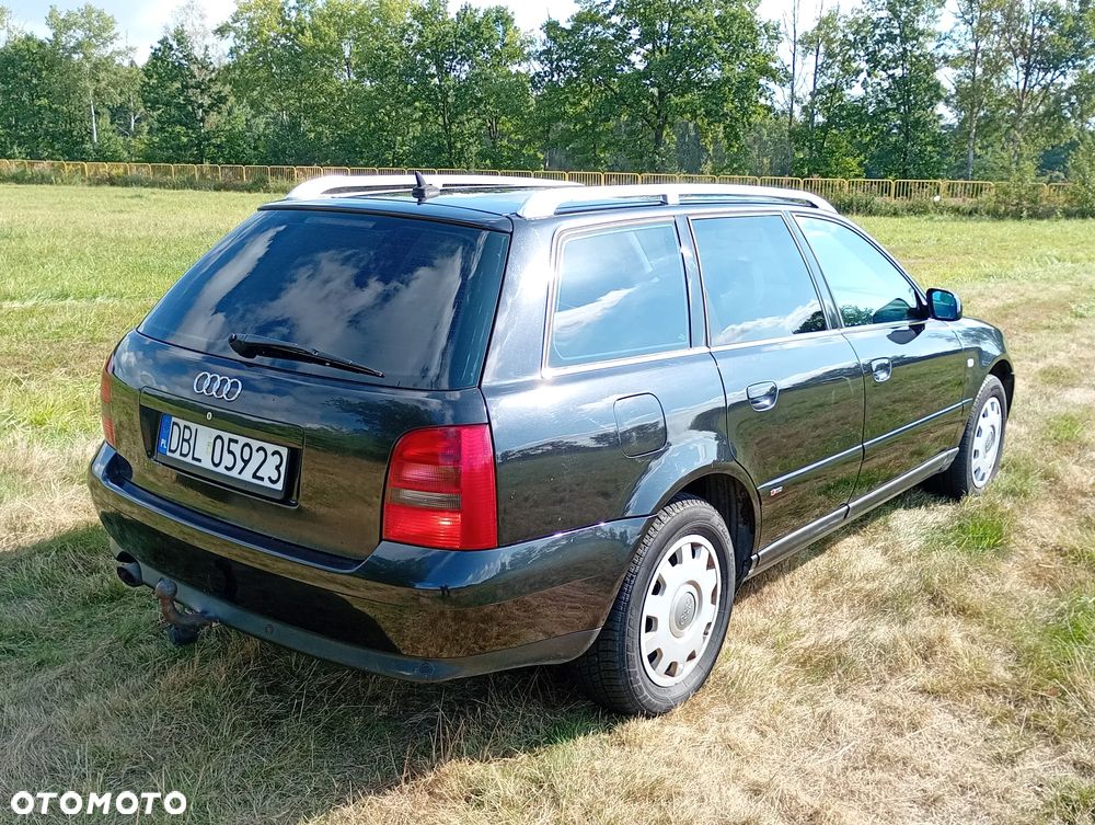 Audi A4 Avant - 30