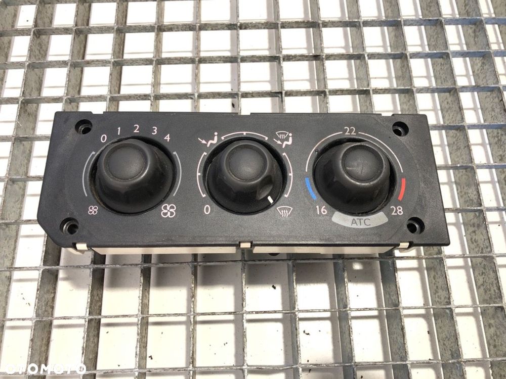 PANEL STEROWANIA NAWIEWU  DAF XF 2012 - 2022 FT 510 375 kW [510 KM] 4x2 2012 9001180 - 1