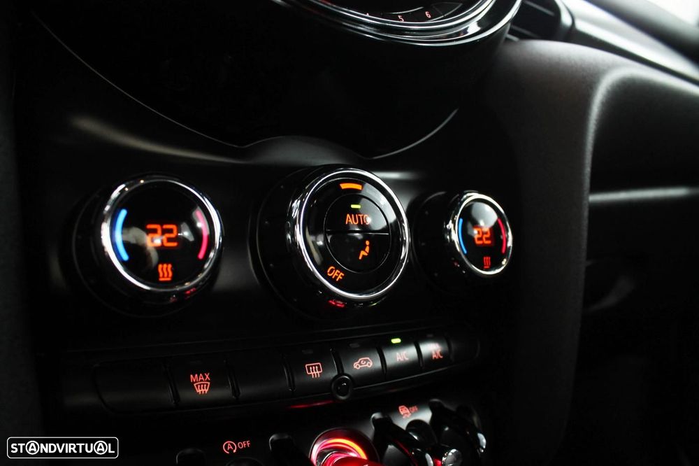 MINI 5 Portas Cooper D - 19