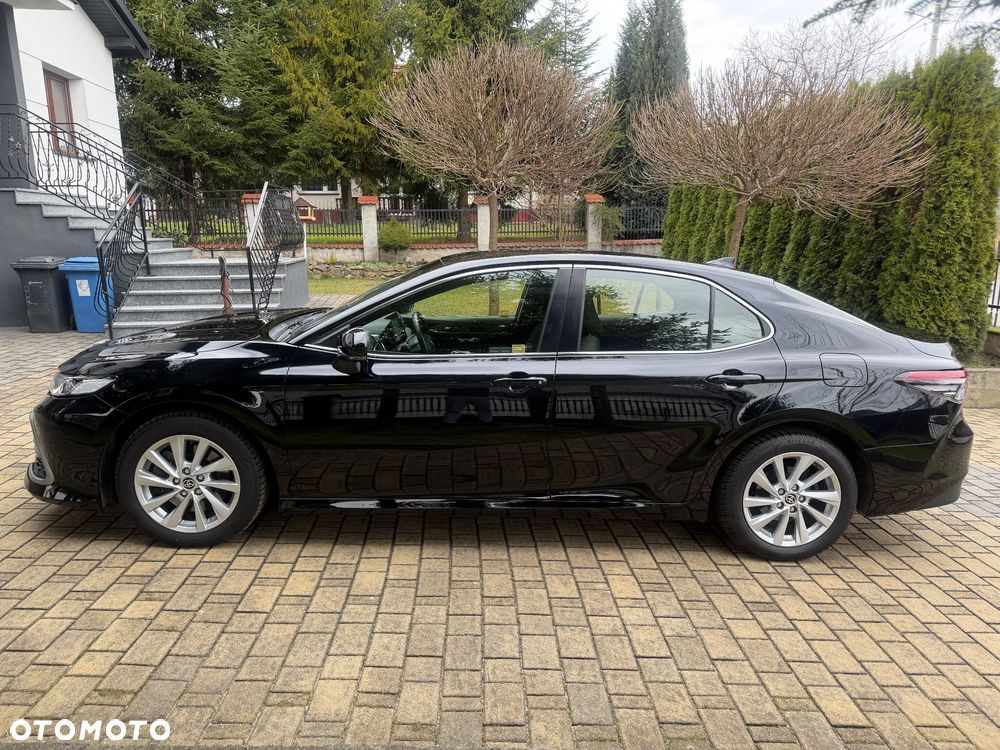 Toyota Camry - 12