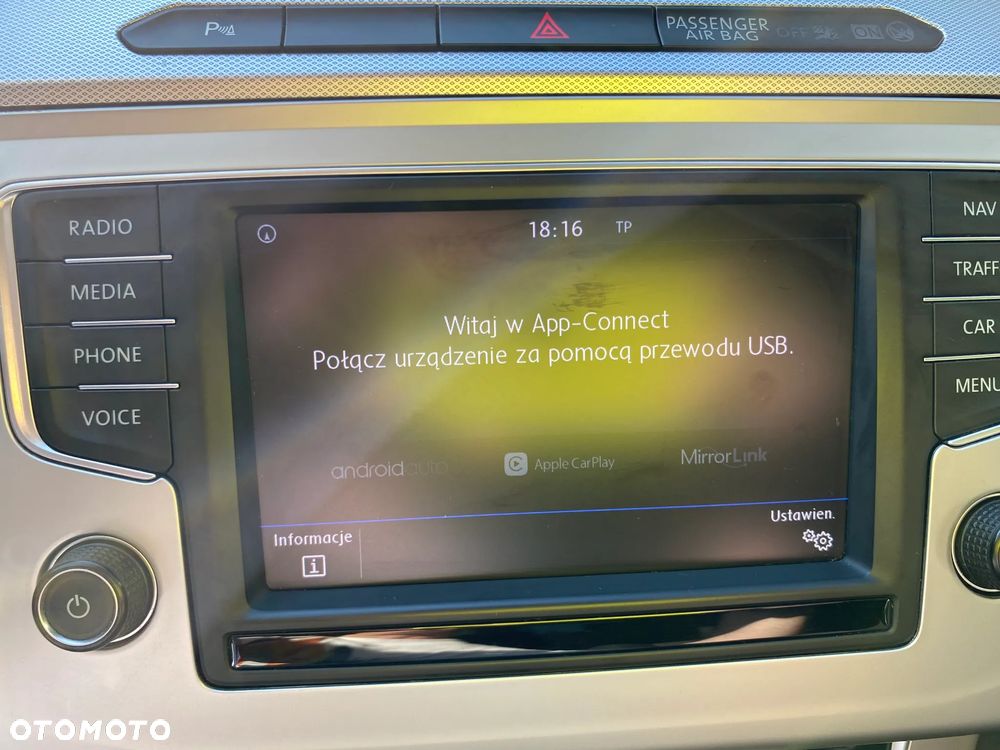 Volkswagen Passat - 16