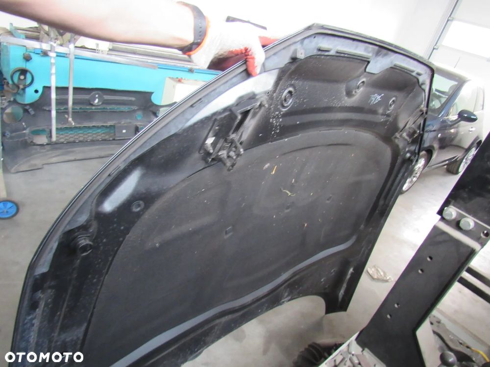 AUDI A4B9 KOMBI LZ7S MASKA 17ROK - 5