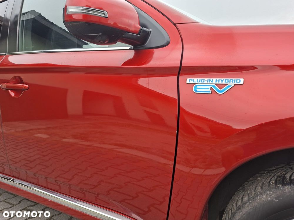 Mitsubishi Outlander 2.4 4WD Diamant+ - 8