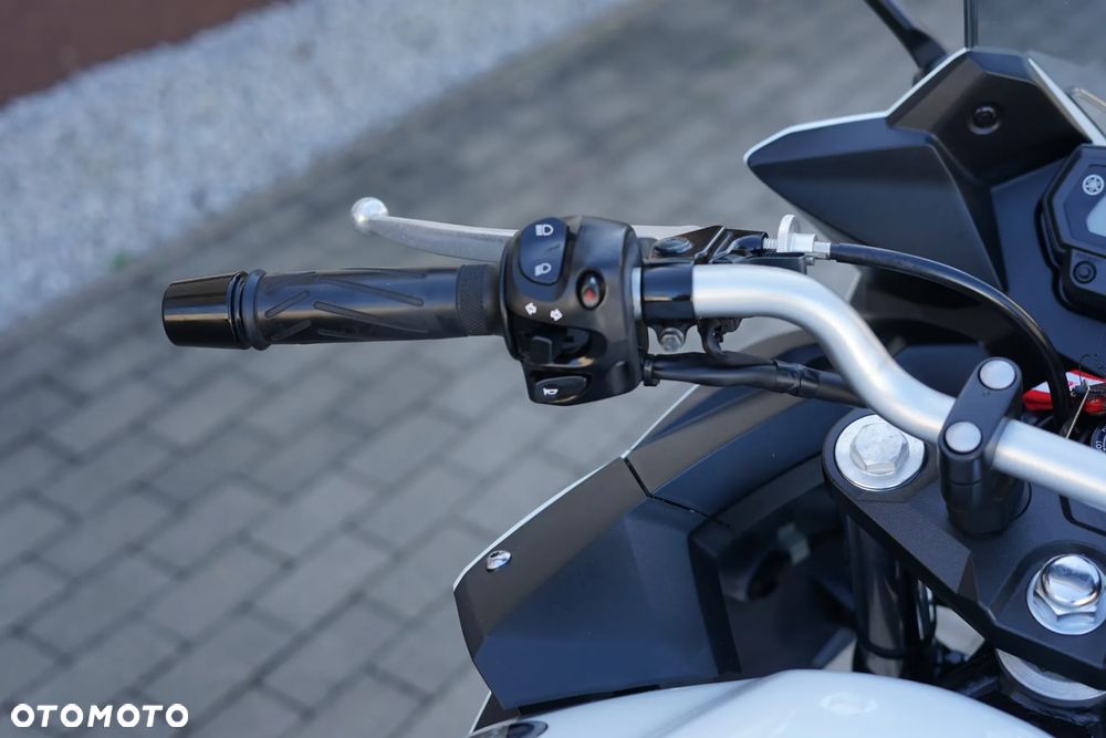 Yamaha XJ - 17
