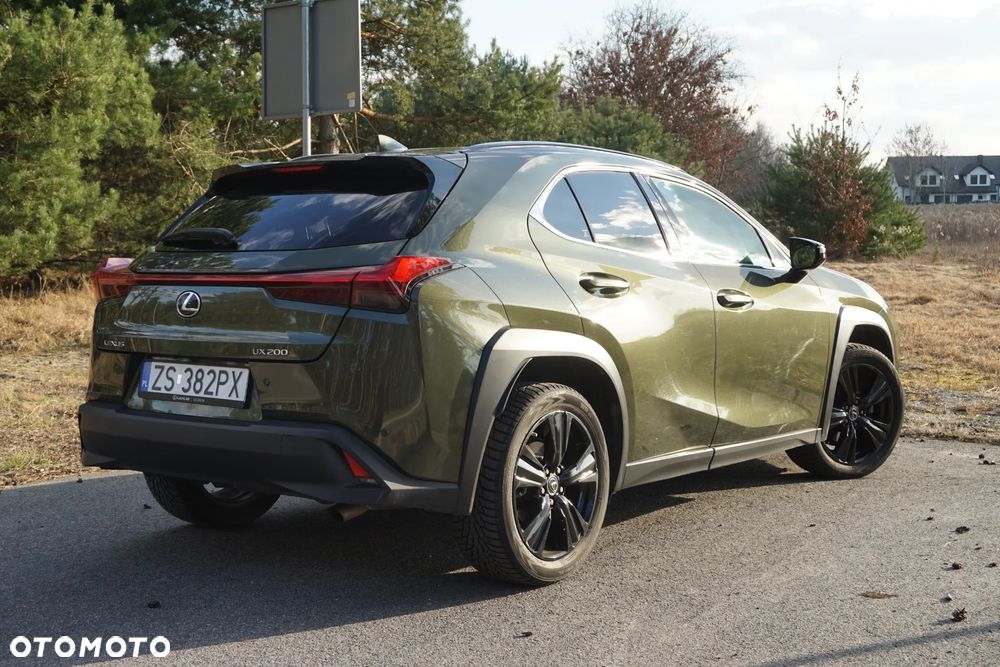 Lexus UX - 7