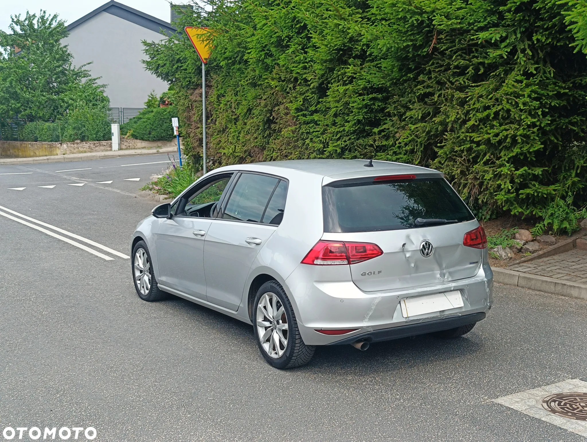 Volkswagen Golf 1.6 TDI BlueMotion Technology DSG Comfortline - 3