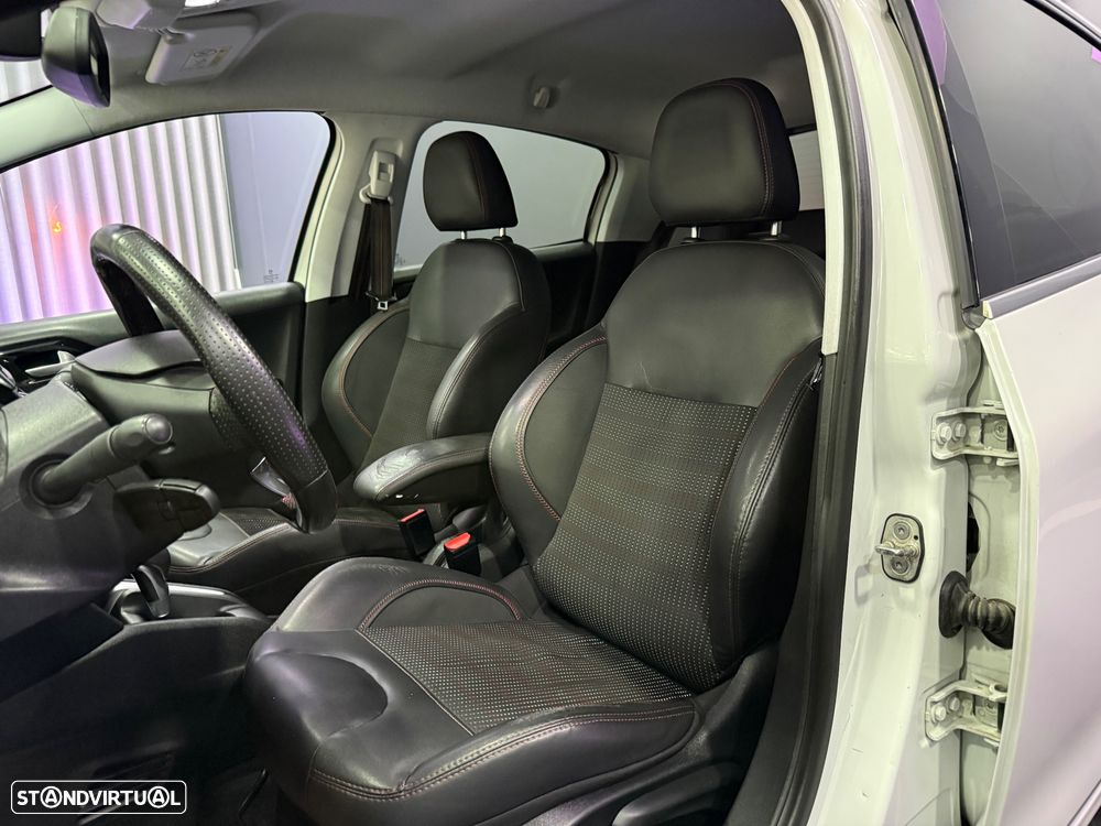 Peugeot 208 1.2 PureTech GT Line EAT6 - 7