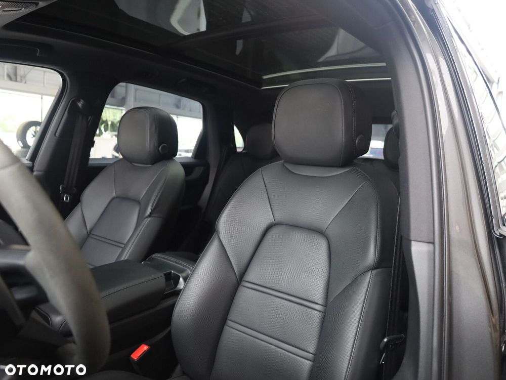 Porsche Cayenne - 11