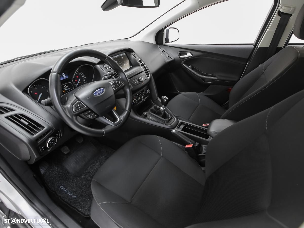 Ford Focus - 7