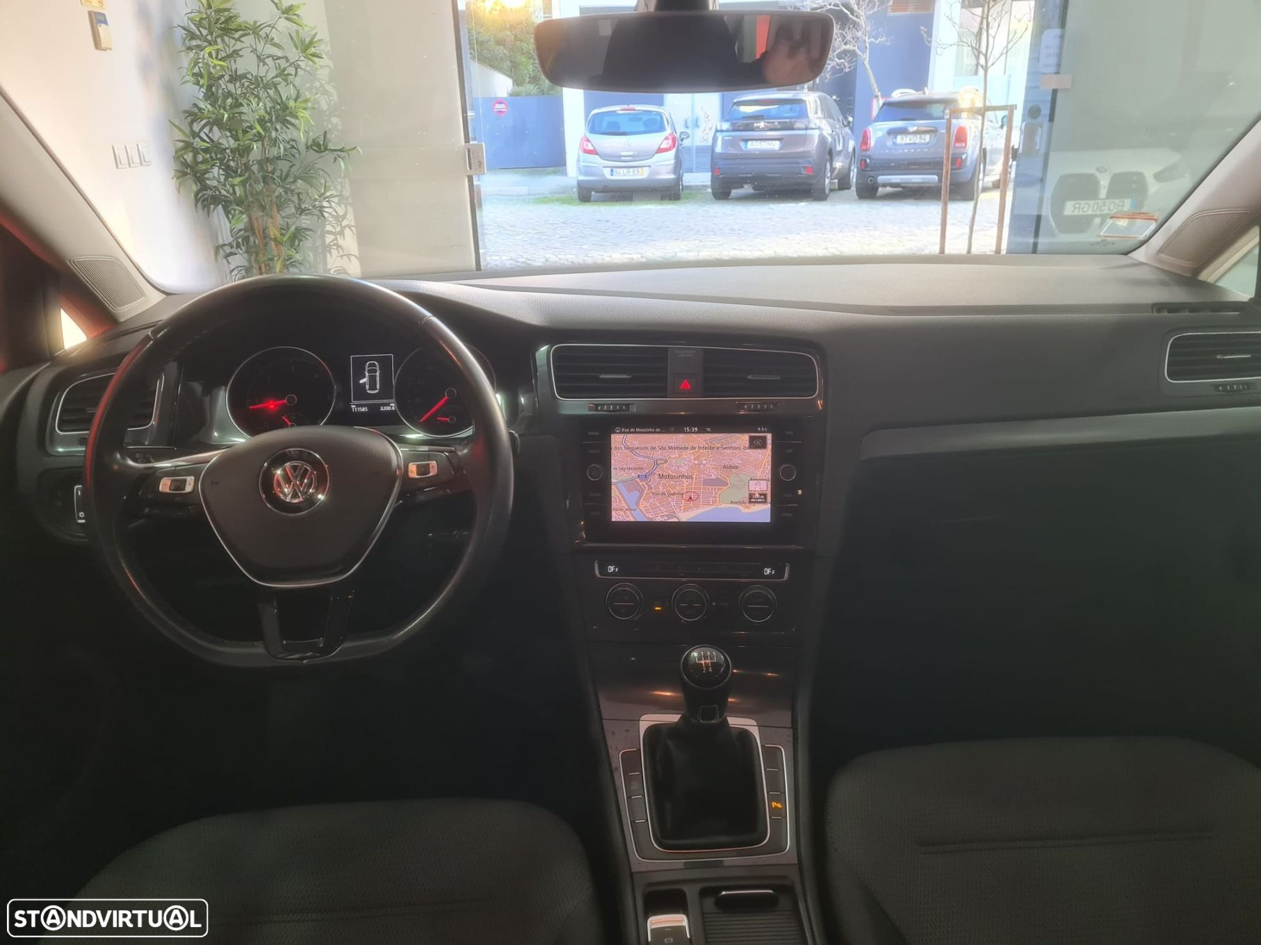 VW Golf Variant 1.6 TDi Confortline - 17