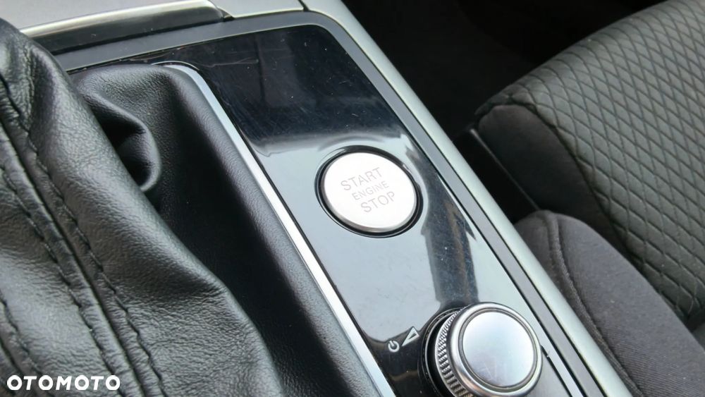 Audi A6 Avant 2.0 TDI Ultra DPF S tronic - 30