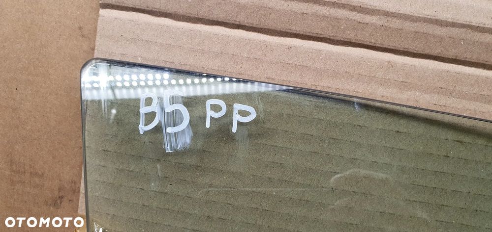Szyba prawy przód przednia prawa VW Passat B5 AS2 99r - 5