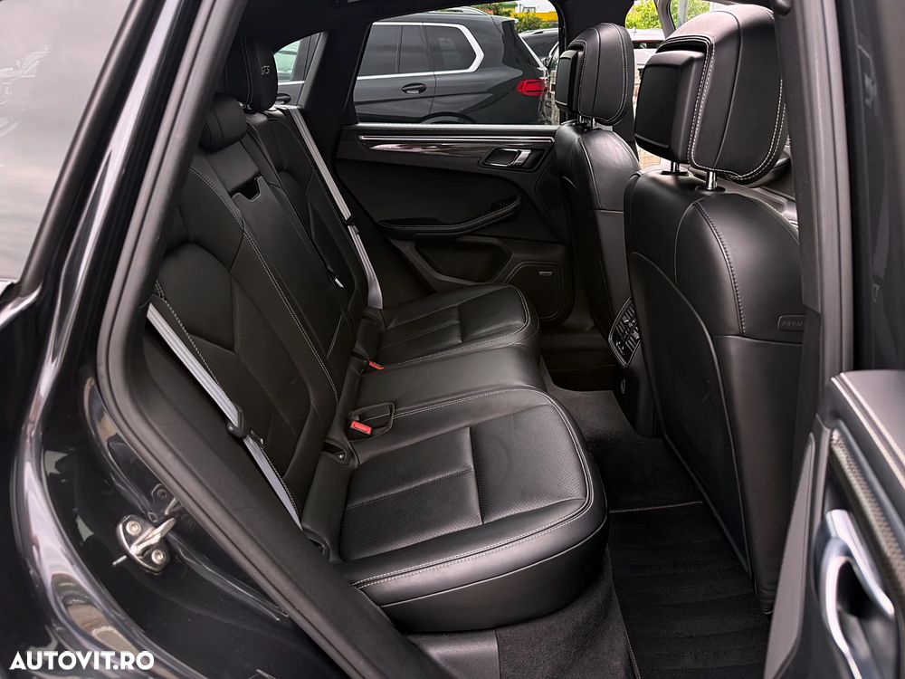 Porsche Macan - 26