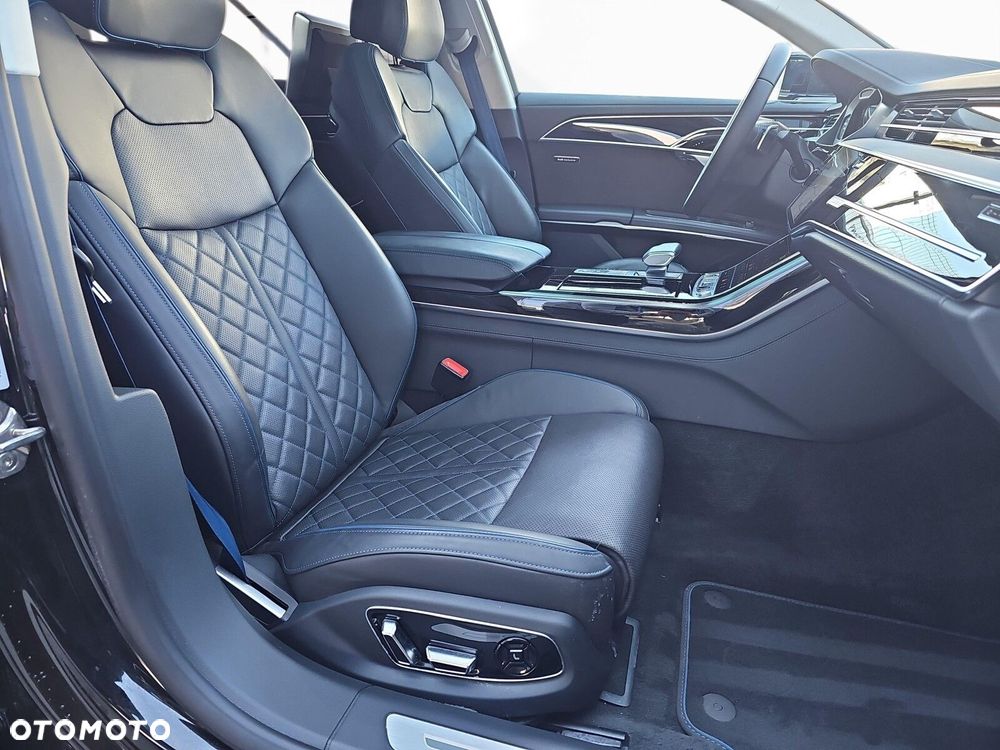 Audi A8 - 30