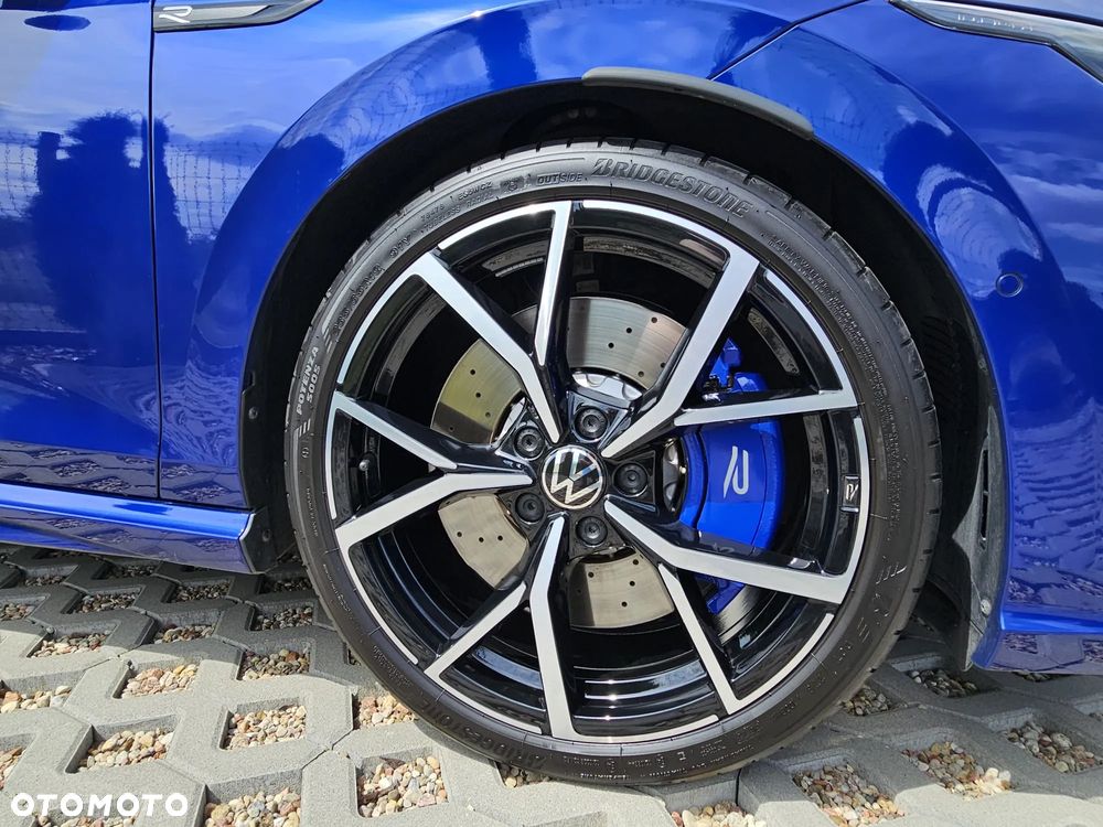 Volkswagen Golf - 11