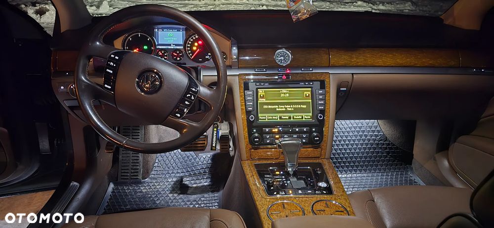 Volkswagen Phaeton 3.0 V6 TDI DPF 4MOTION langer Radstand (5 Sitzer) - 23