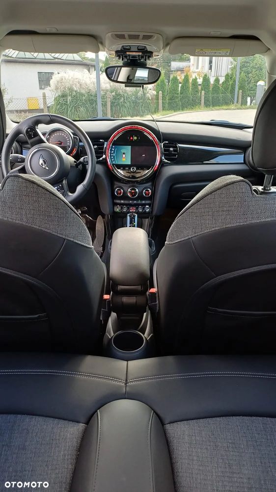 MINI Cooper Standard - 2