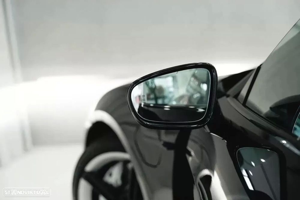 Porsche Taycan Turbo - 57