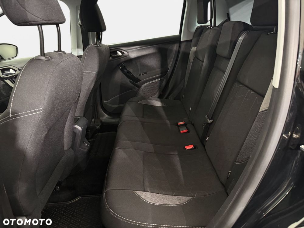 Peugeot 2008 1.2 Pure Tech Active S&S EAT6 - 24