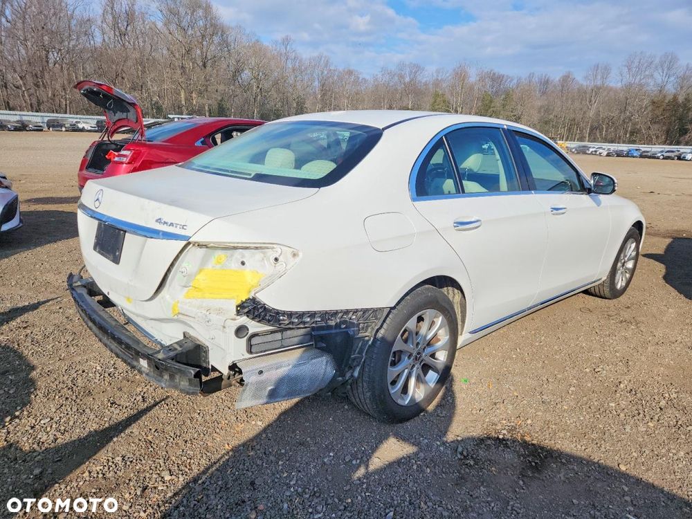 Mercedes-Benz Klasa E - 8