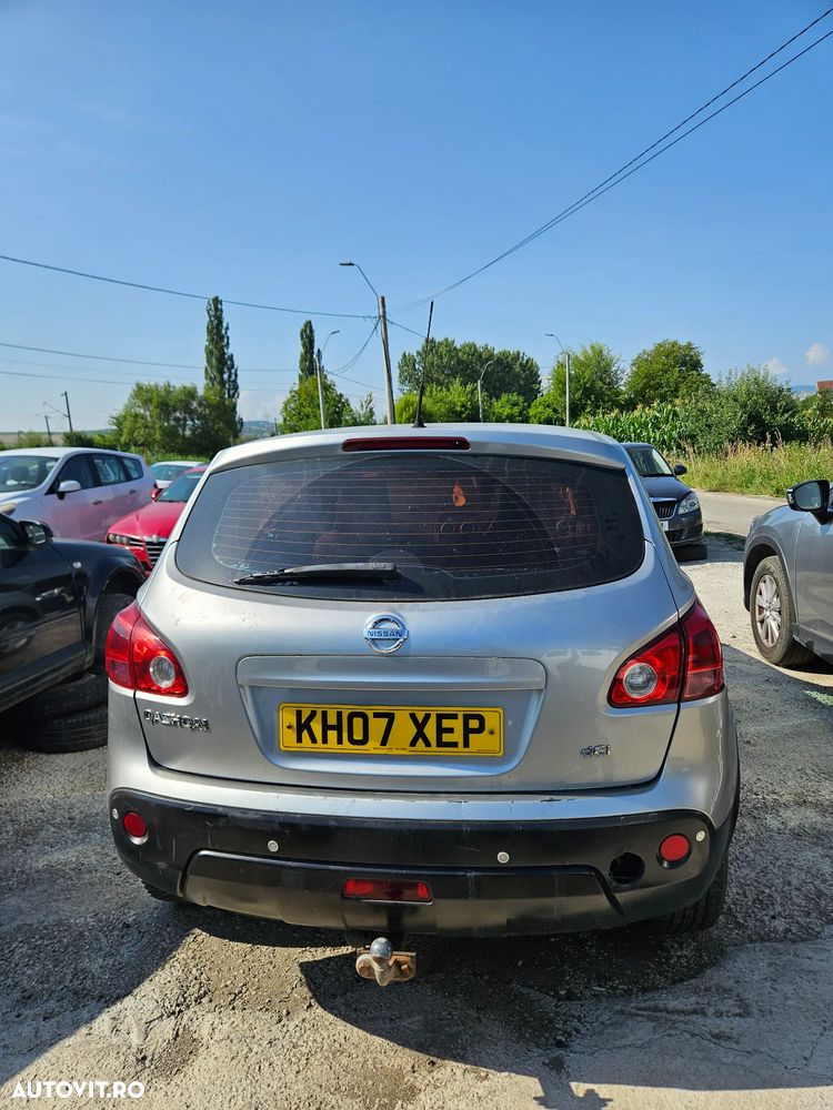Dezmembrez Nissan Qashqai 1.5 dci 2wd diesel 106fps - 2