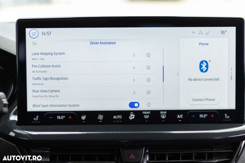 Ford Focus 1.0 EcoBoost MHEV ST-Line X - 29