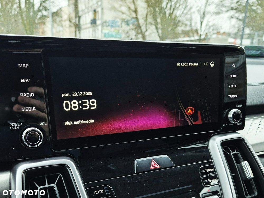 Kia Sorento 1.6 T-GDI HEV L 7os - 23