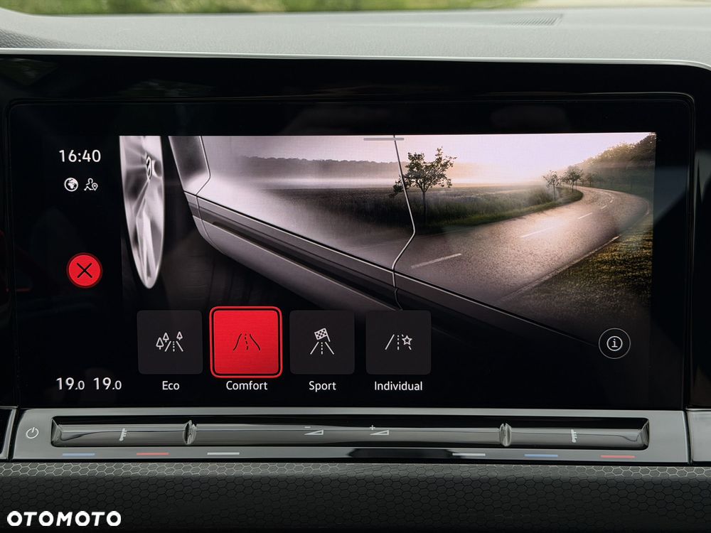 Volkswagen Golf 2.0 TSI OPF DSG GTI - 17