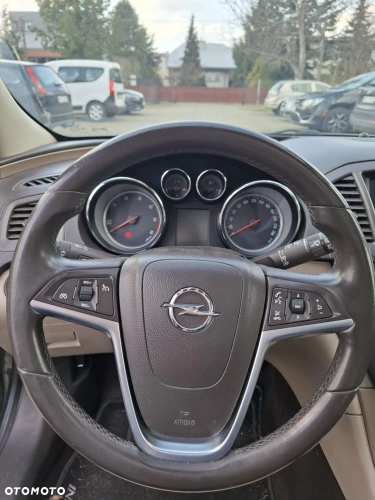 Opel Insignia 2.0 CDTI Sports Tourer - 6