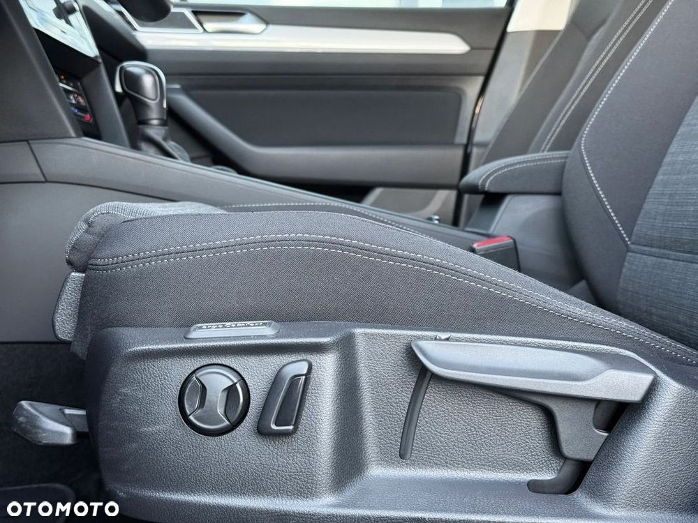 Volkswagen Passat 1.5 TSI EVO Business DSG - 18