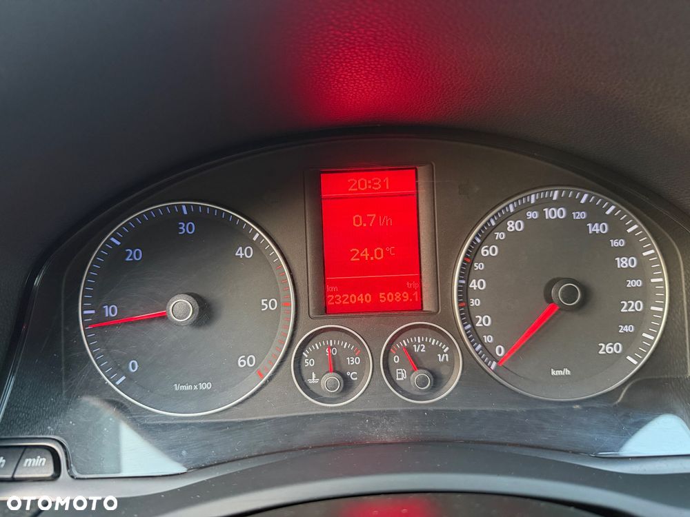 Volkswagen Golf 1.9 TDI GT Sport - 10