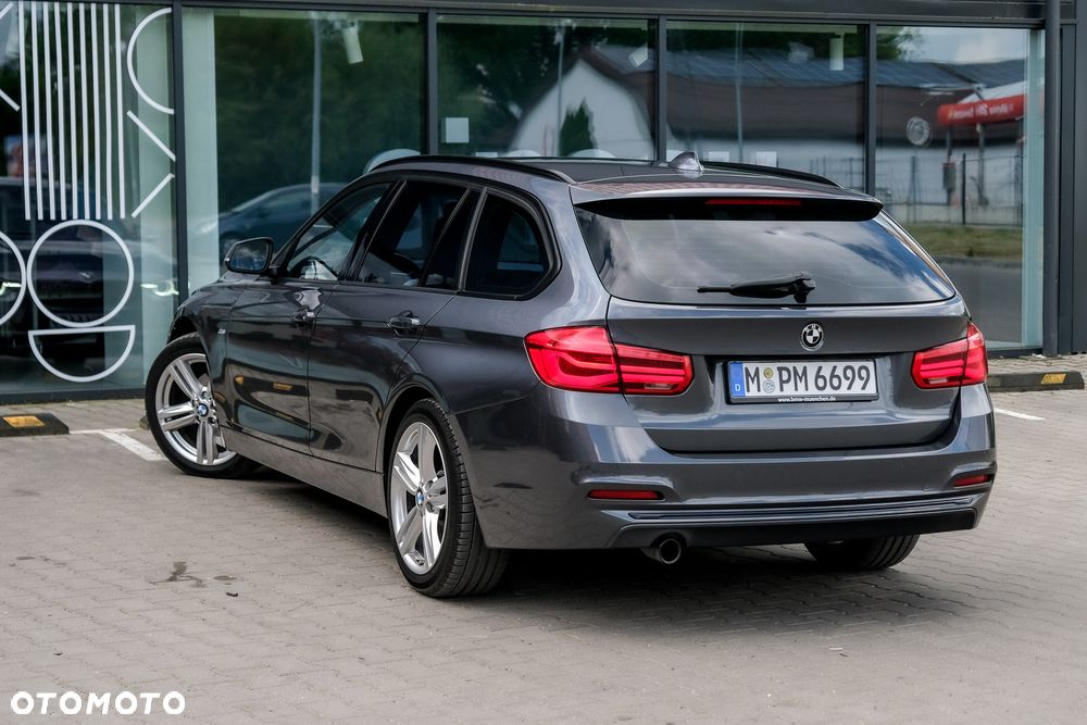 BMW Seria 3 318d Sport Line Shadow - 15