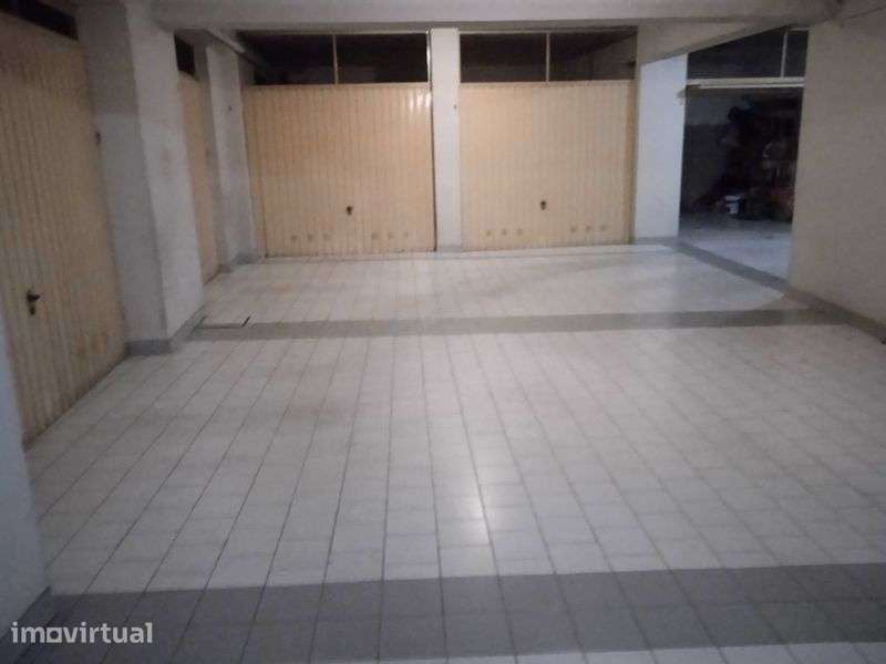 Garagem espetacular em caldas da rainha para arrendamento - Grande imagem: 4/9