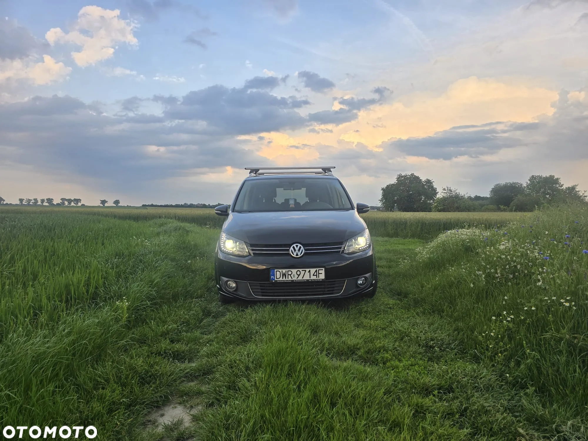 Volkswagen Touran 2.0 TDI DPF Highline - 11
