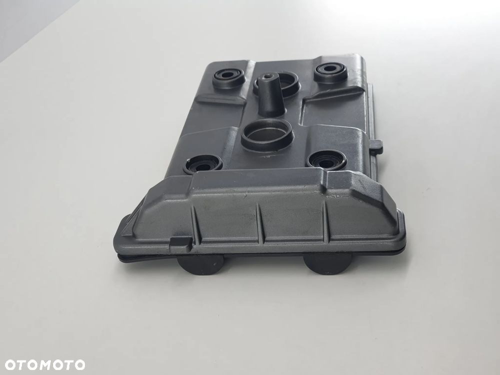 DEKIEL POKRYWA GLOWICY USZCZELKA  BENELLI 302 - 2