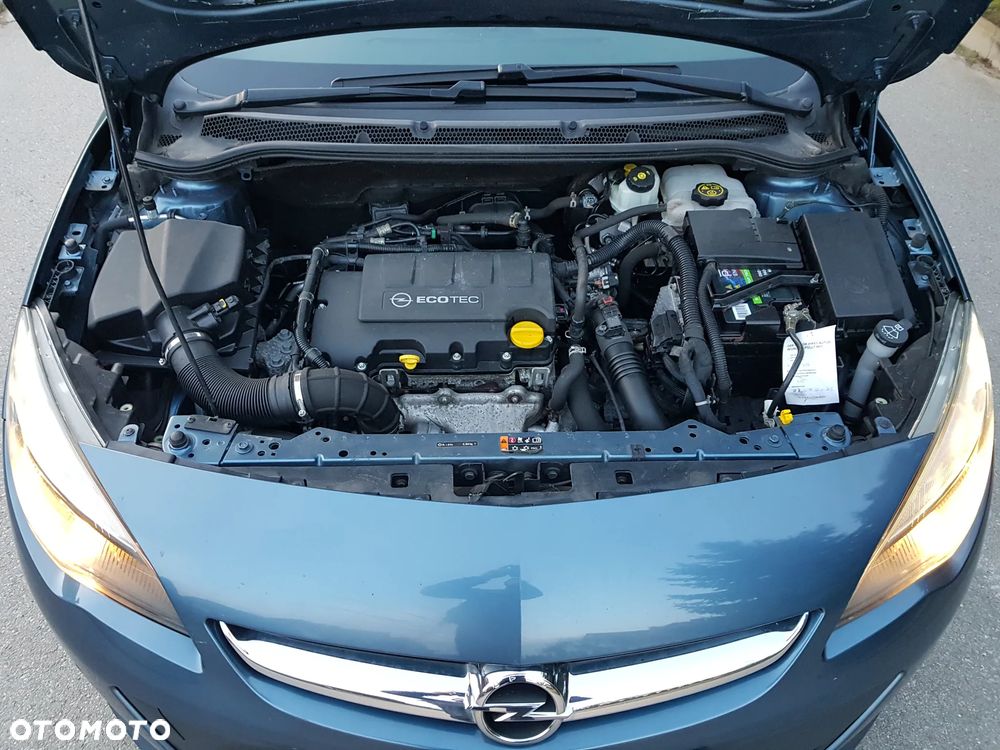 Opel Astra 1.4 Turbo Exklusiv - 30