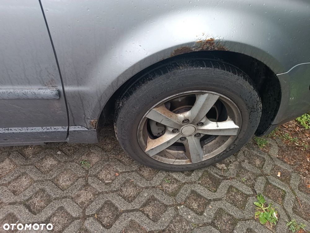 Volkswagen Passat 1.9 TDI Comfortline - 10