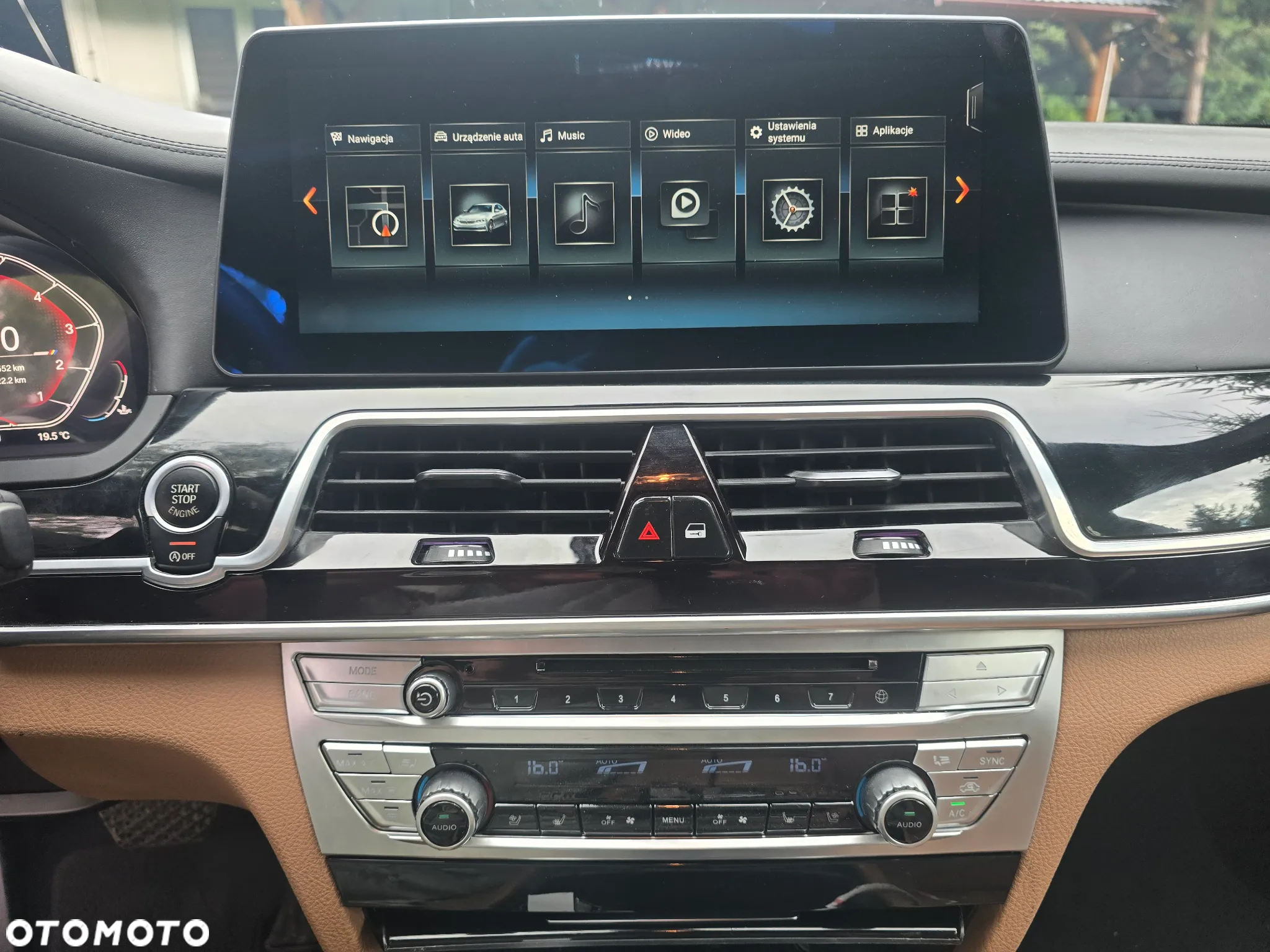 BMW Seria 7 750i xDrive Edition Exclusive - 36