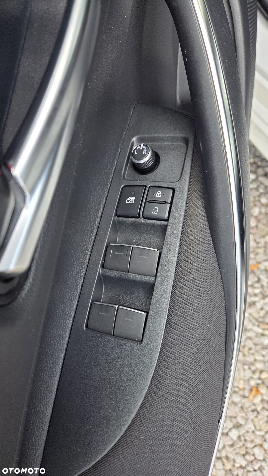 Toyota Corolla 1.8 Hybrid Business Edition - 14